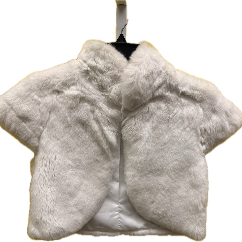 Elegant White Rabbit Fur Cape